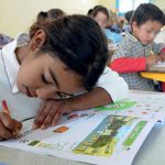 أطفال في المدرسة
