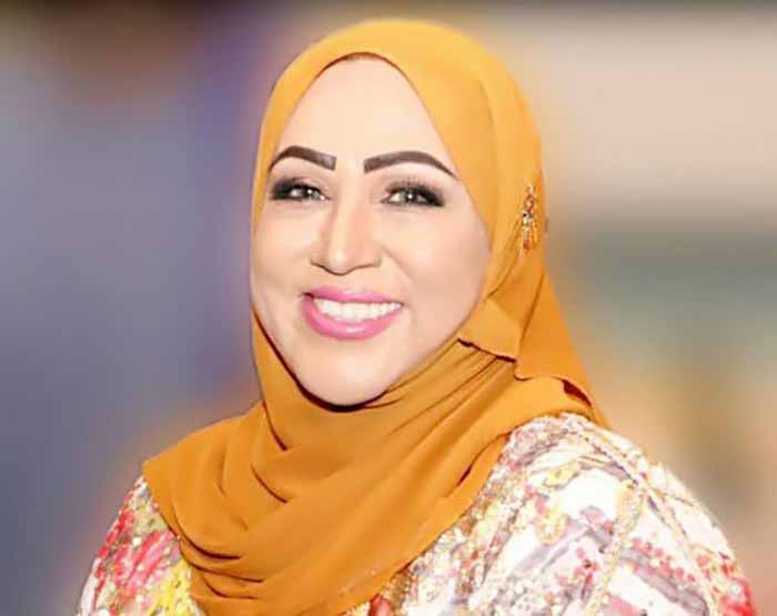 الفنانة العمانية شمعة محمد